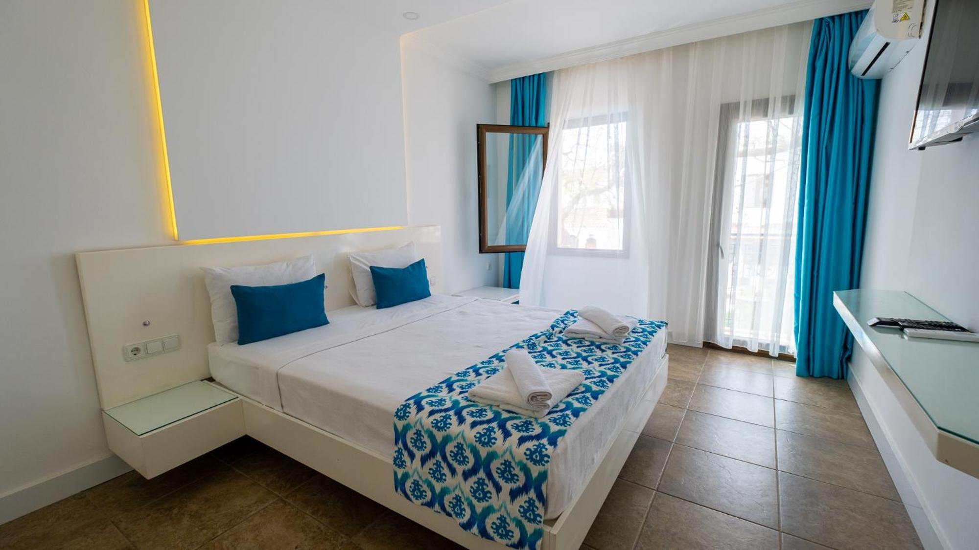 Flora Hotel Гюмбет Екстериор снимка
