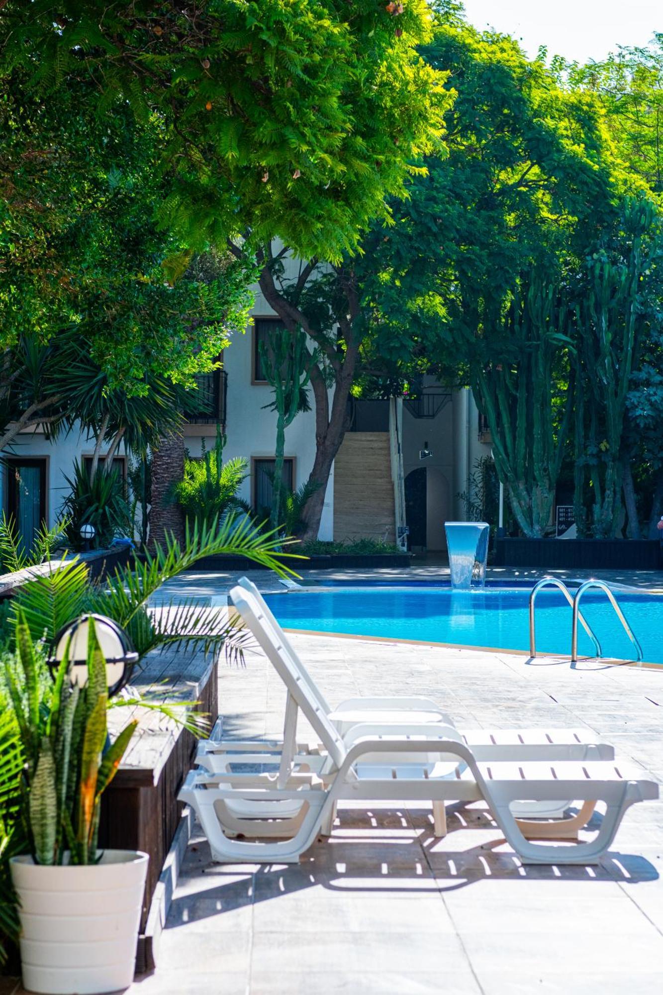 Flora Hotel Гюмбет Екстериор снимка