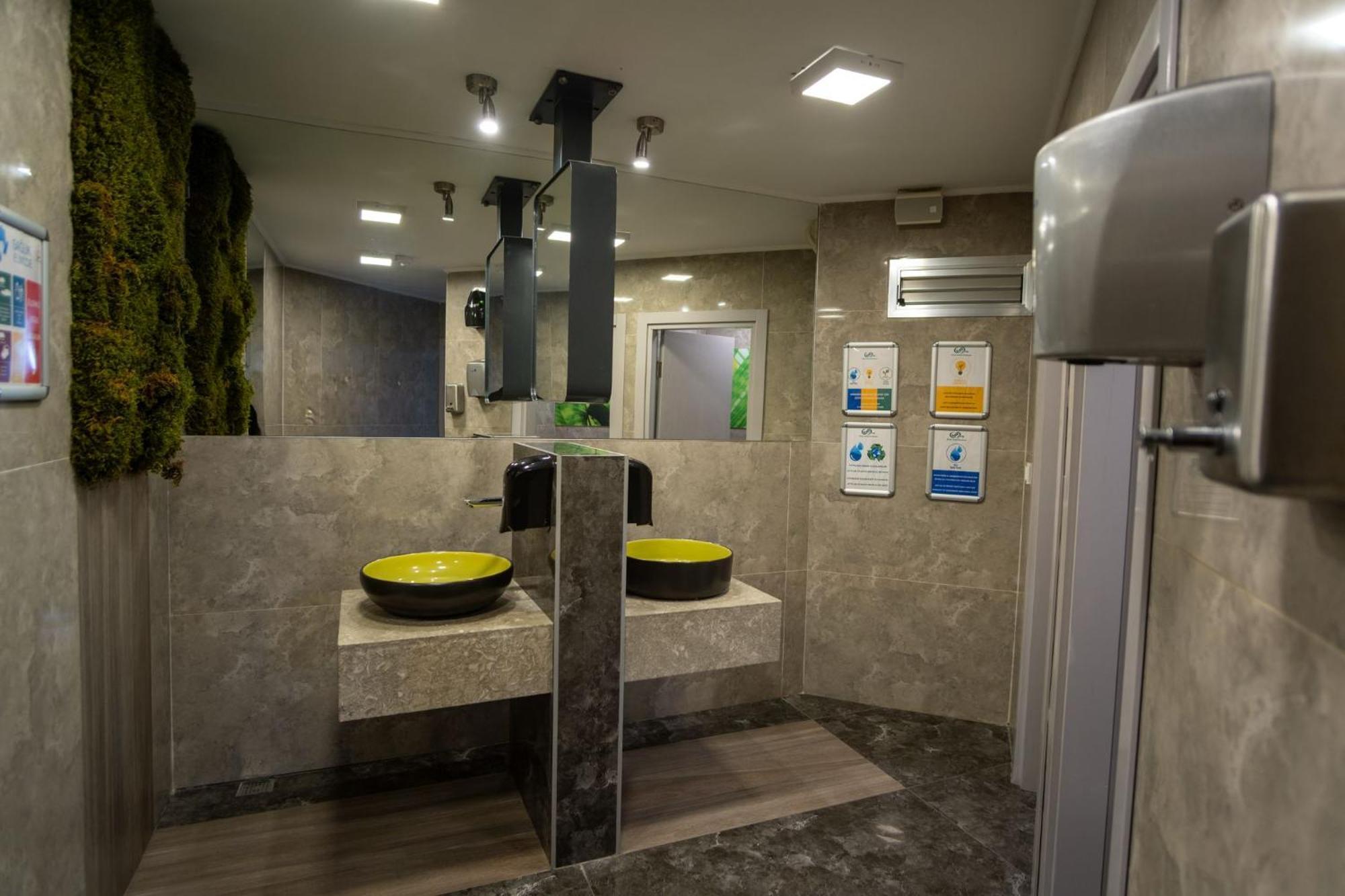 Flora Hotel Гюмбет Екстериор снимка